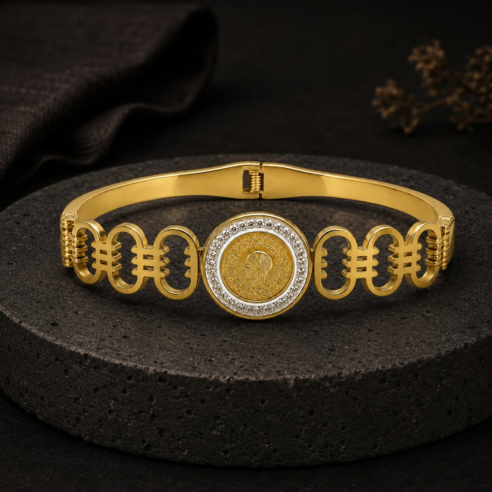 Signature Medallion Link Bracelet