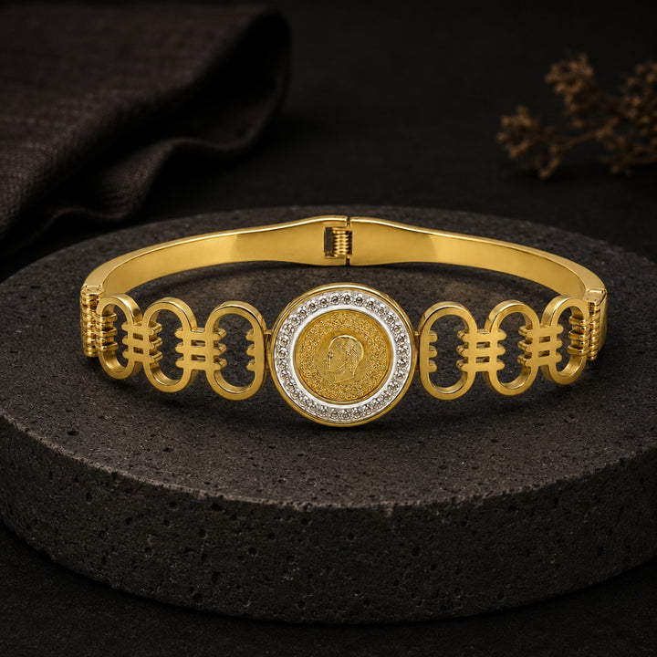 Signature Medallion Link Bracelet