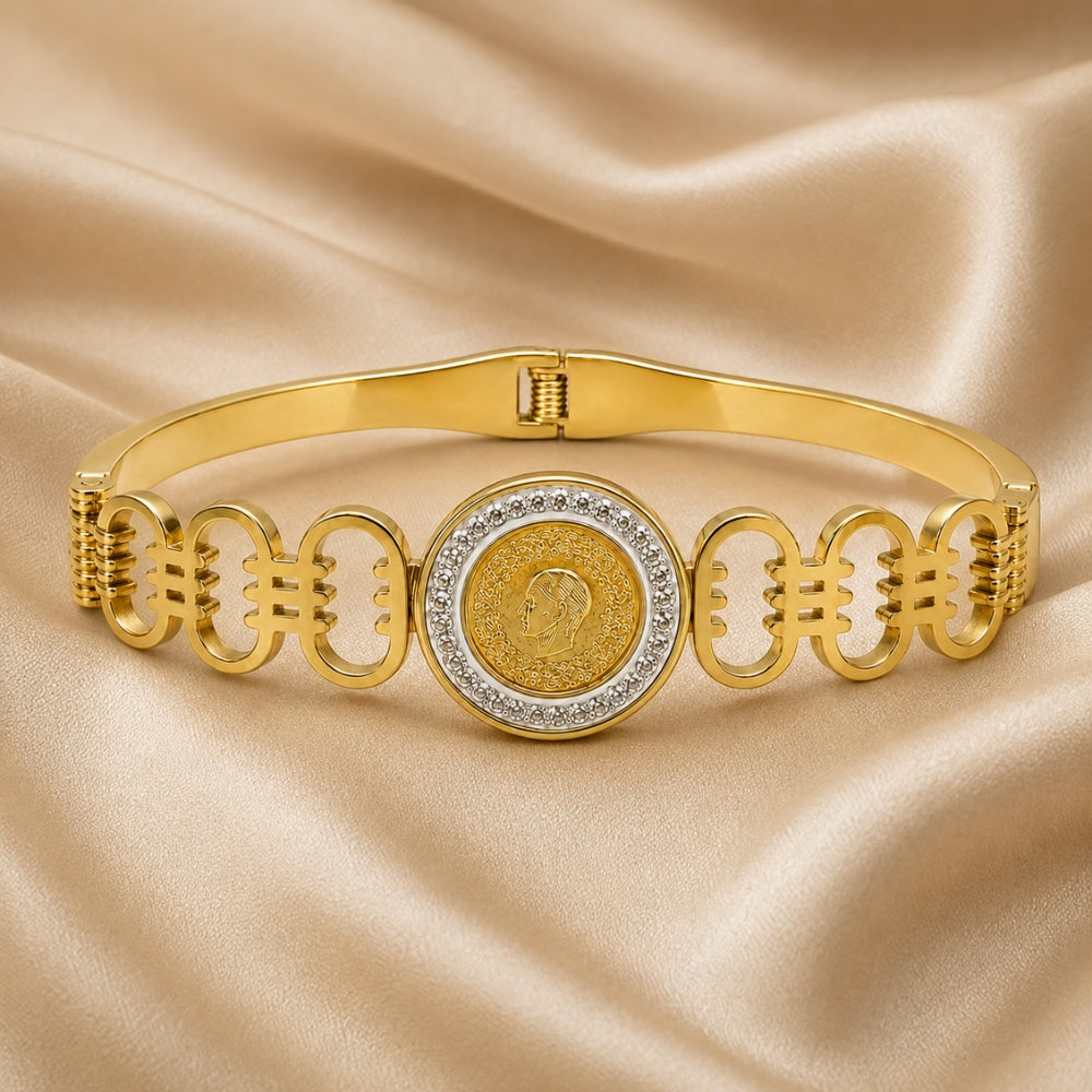 Signature Medallion Link Bracelet