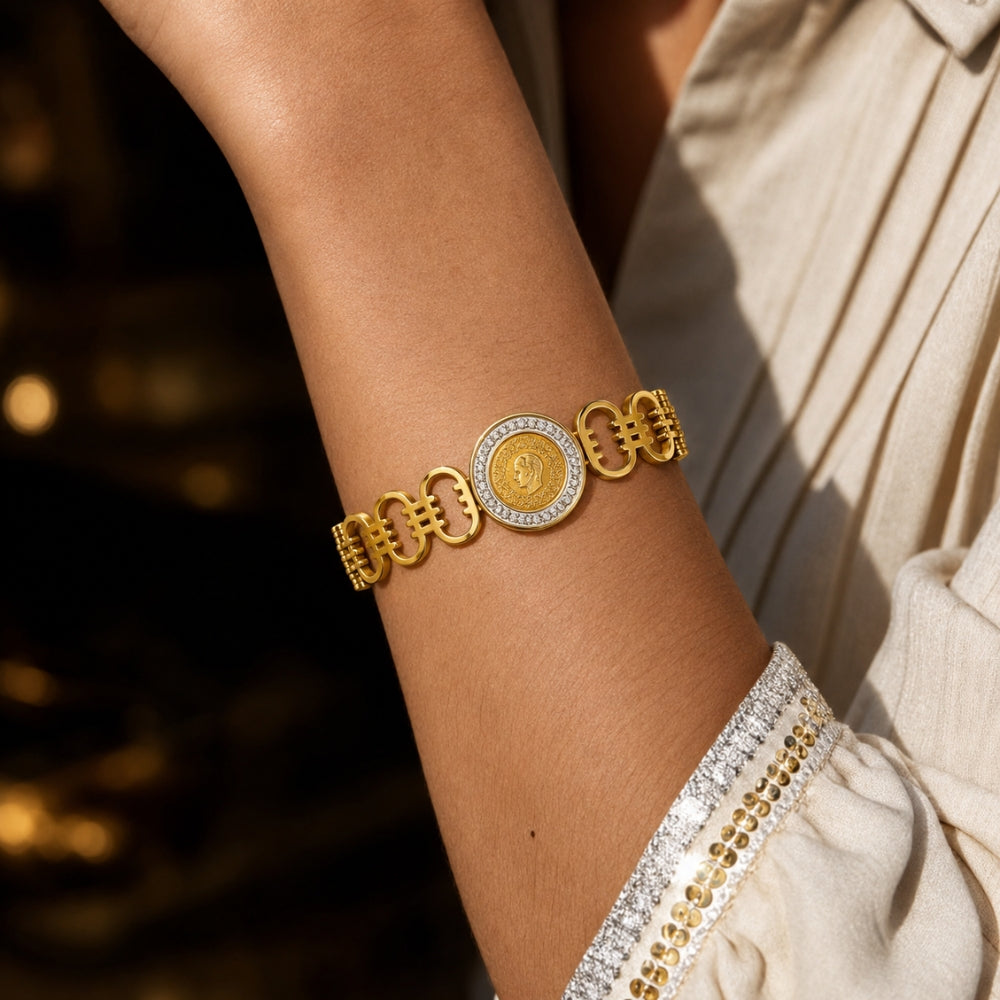 Signature Medallion Link Bracelet